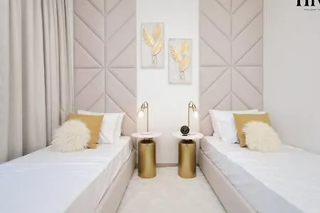 Stunning 2 Bed In Downtown Views Apartman Dubaj 0*,  Egyesült Arab Emírségek
